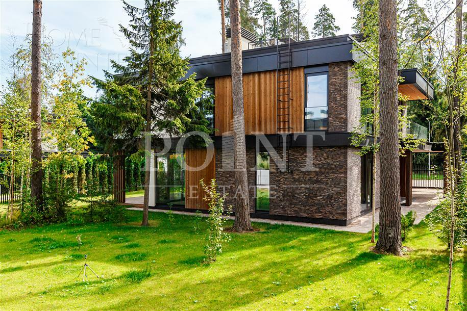 КОТТЕДЖ 368.6 м² с отделкой