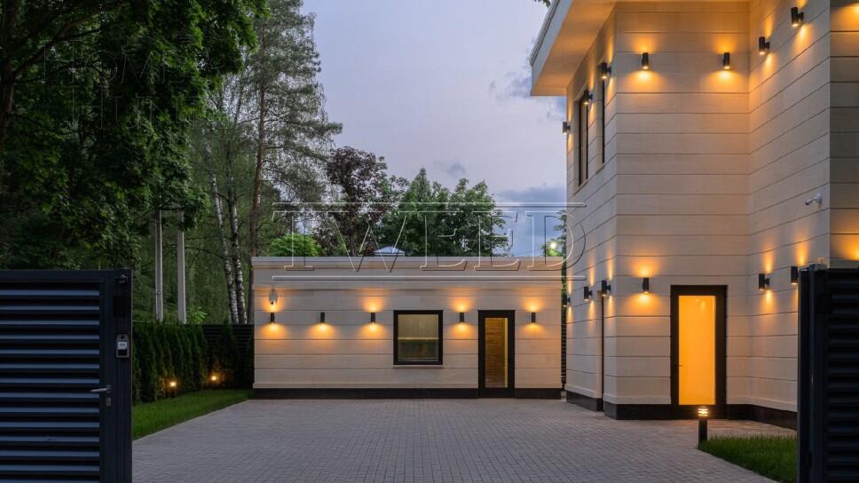 2-этажный коттедж 350 м² с отделкой