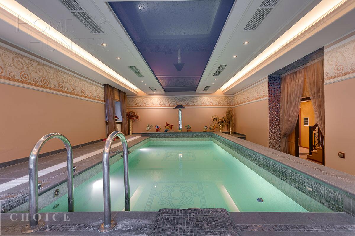 4-этажный коттедж 1 200 м² с отделкой