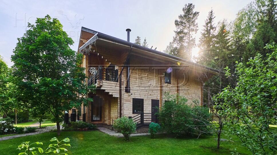 2-этажный коттедж 320 м² с отделкой