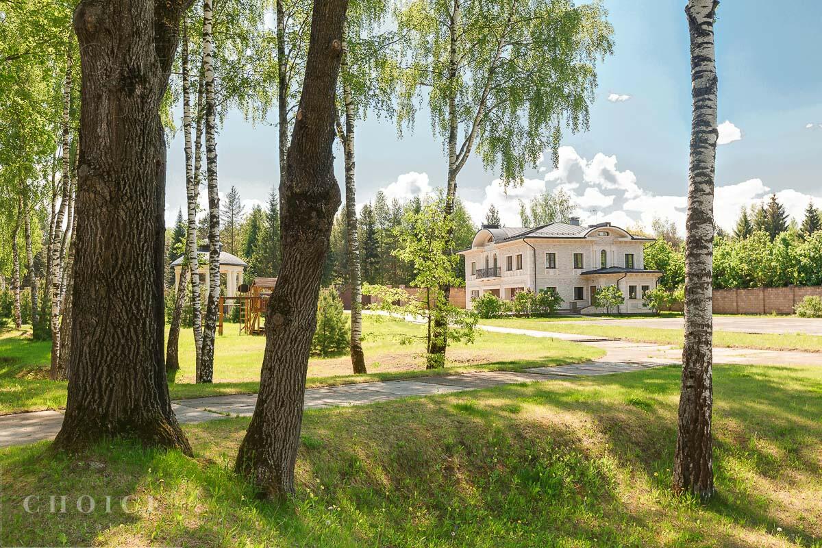 4-этажный коттедж 2 350 м² без отделки