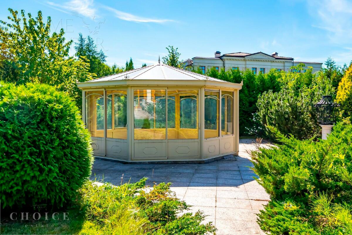 2-этажный коттедж 1 110 м² с отделкой