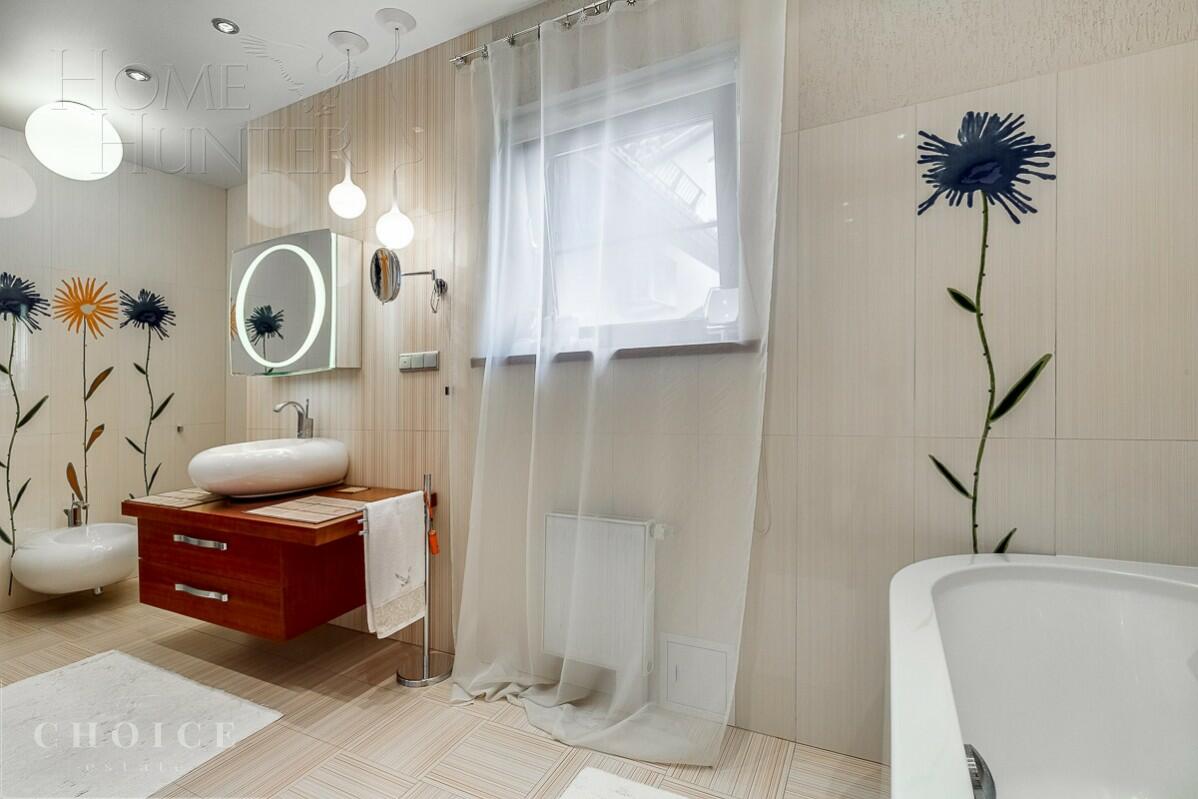 4-этажный коттедж 540 м² с отделкой