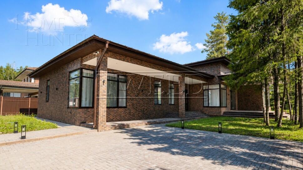 1-этажный коттедж 380 м² с отделкой