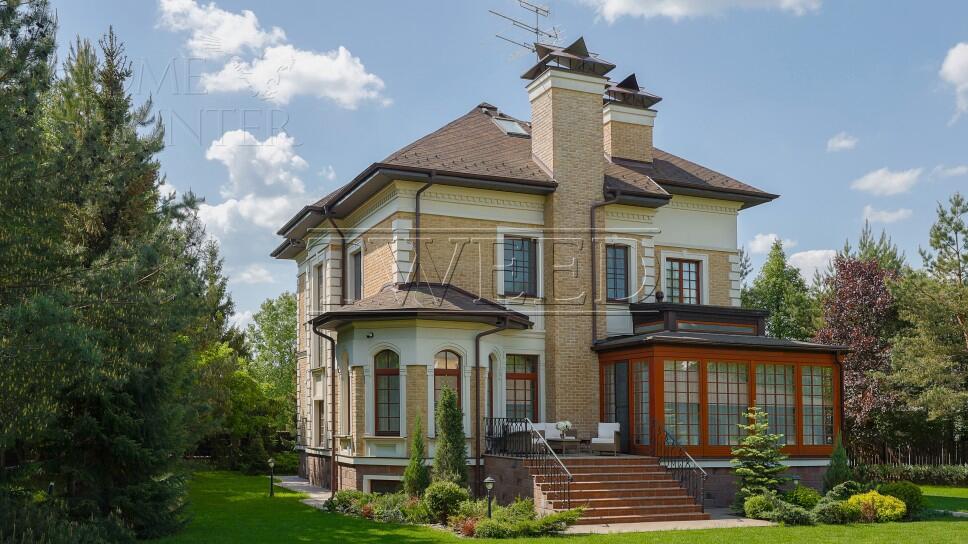 3-этажный коттедж 661 м² с отделкой