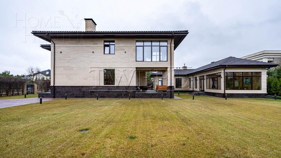 2-этажный коттедж 640 м² с отделкой