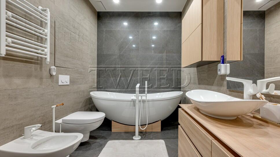 3-КОМН. КВАРТИРА С ОТДЕЛКОЙ 127.1 М² НА 4 ЭТАЖЕ