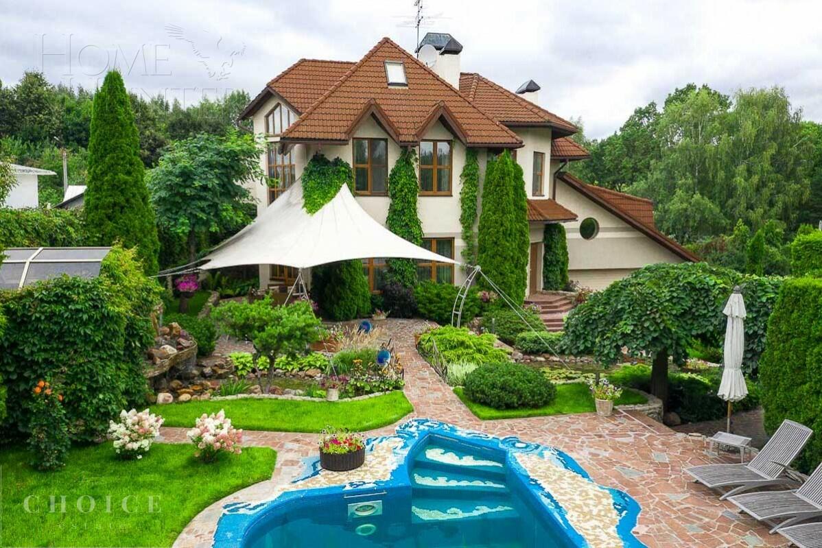 4-этажный коттедж 540 м² с отделкой