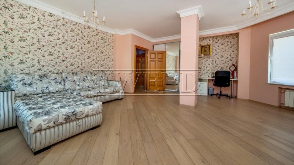 3-этажный коттедж 620 м² с отделкой