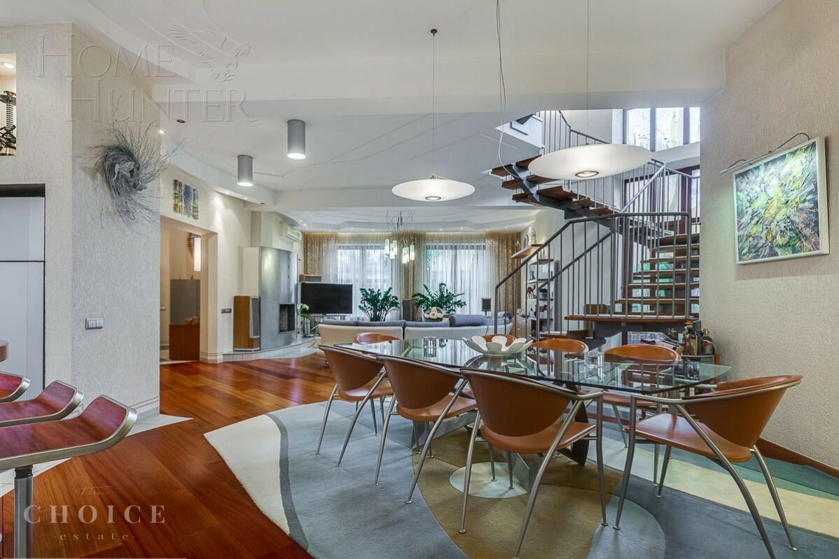 4-этажный коттедж 540 м² с отделкой