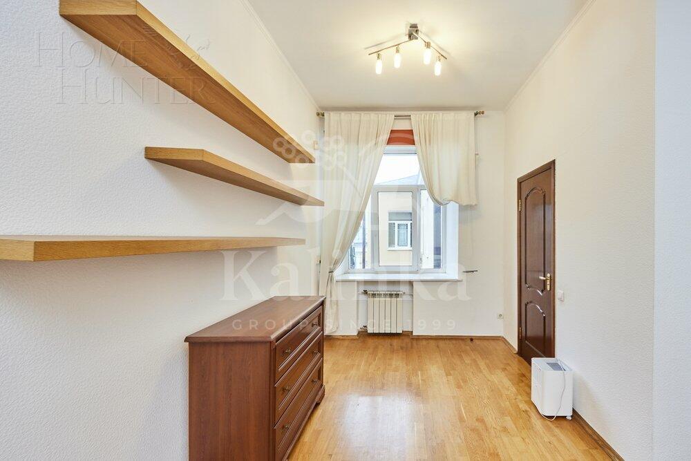 5-КОМН. КВАРТИРА С ОТДЕЛКОЙ 185.8 М² НА 3 ЭТАЖЕ