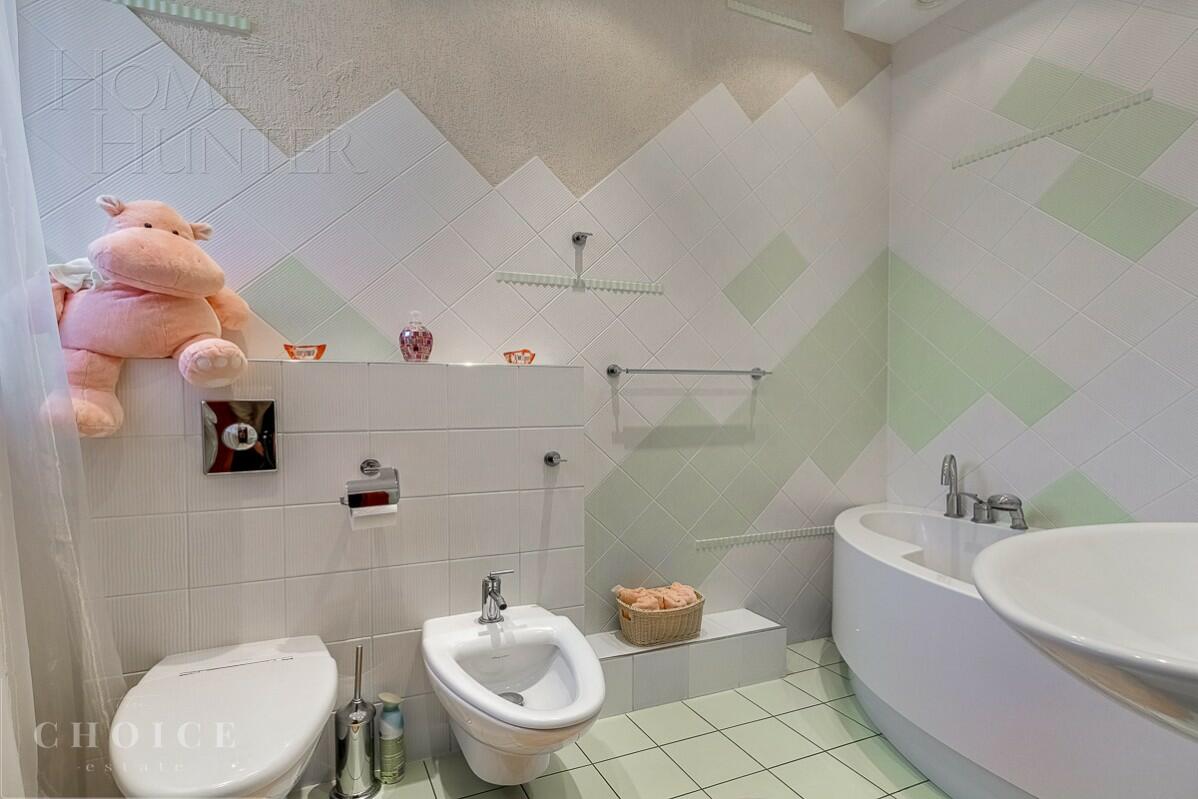 4-этажный коттедж 540 м² с отделкой