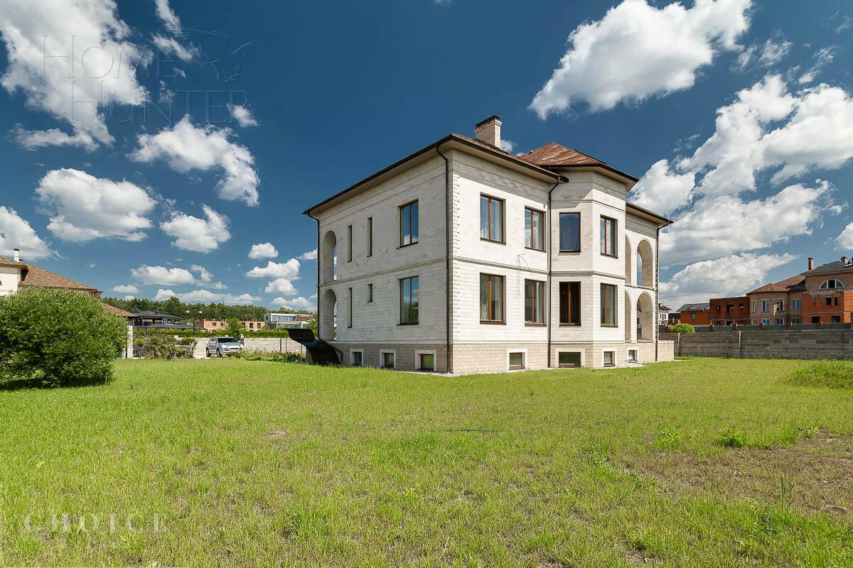 2-этажный коттедж 750 м² с отделкой