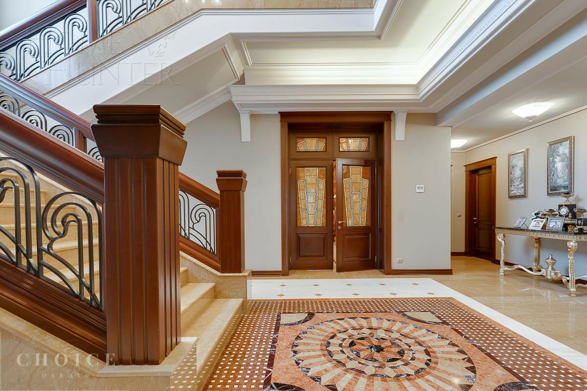4-этажный коттедж 1 200 м² с отделкой