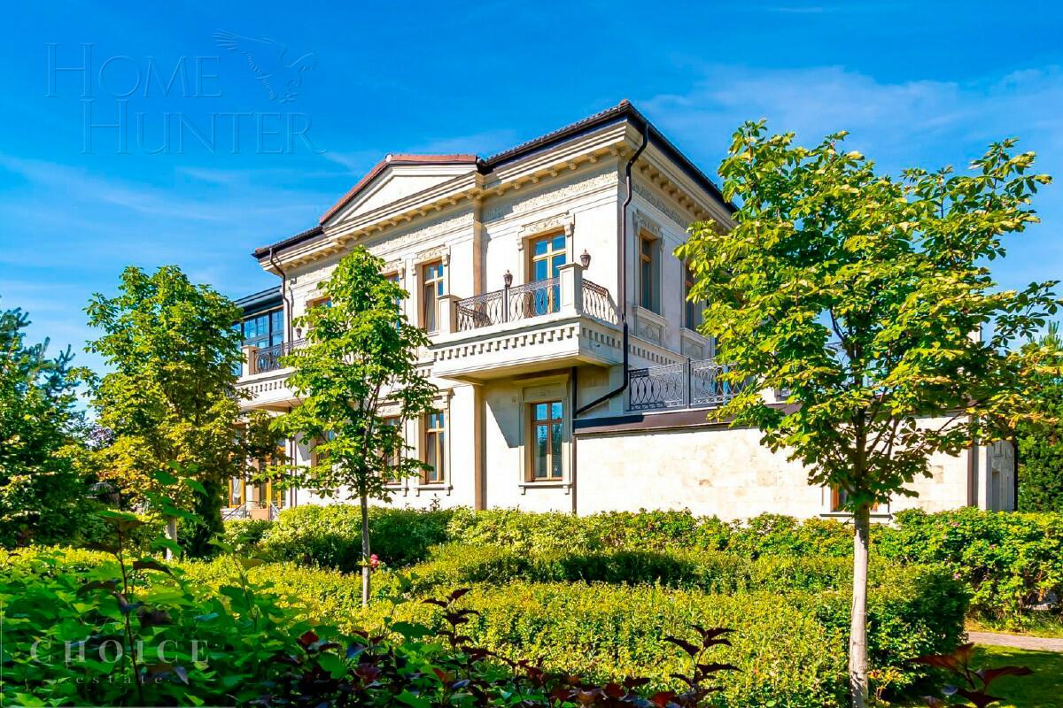 2-этажный коттедж 1 110 м² с отделкой