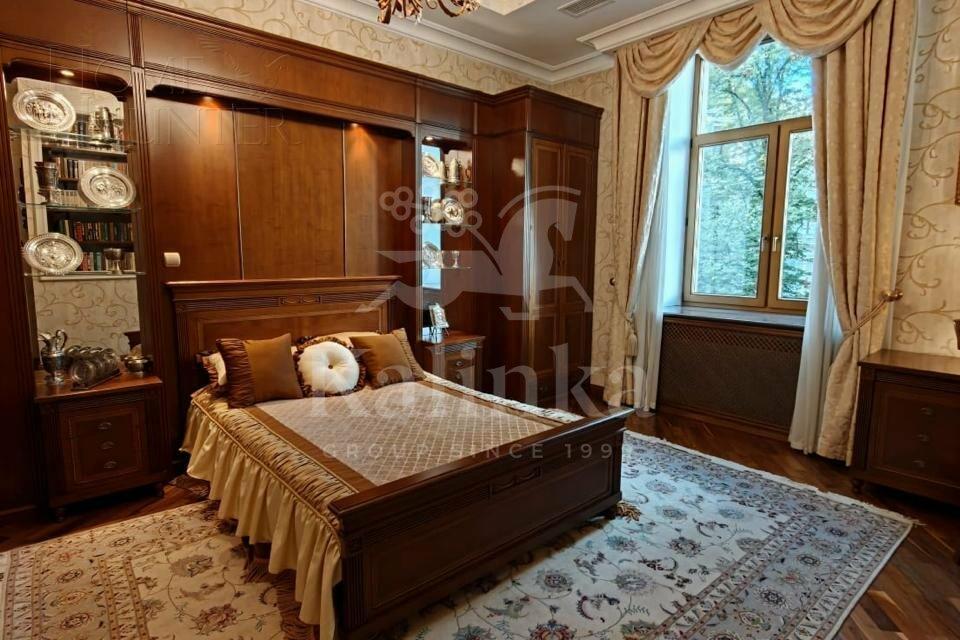 3-КОМН. КВАРТИРА С ОТДЕЛКОЙ 136.5 М² НА 3 ЭТАЖЕ