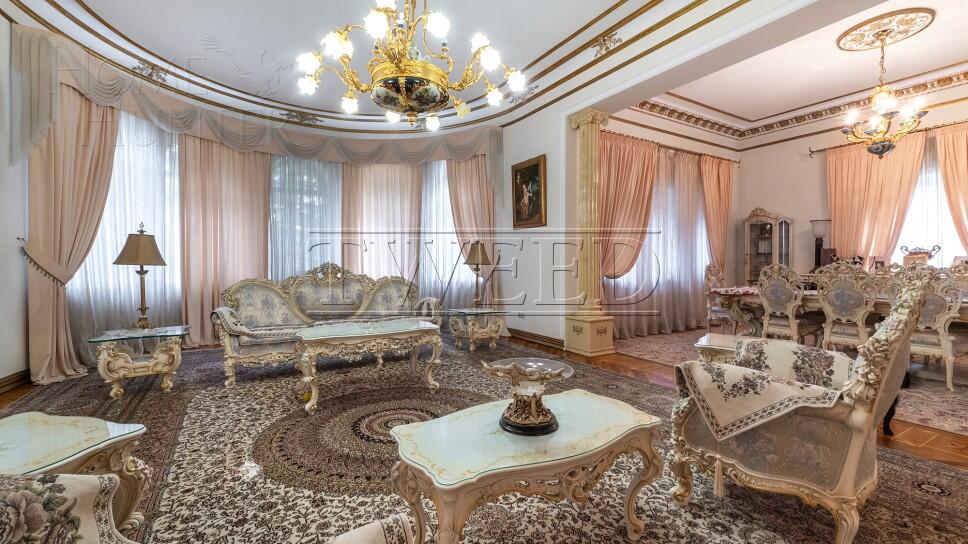 3-этажный коттедж 1 200 м² с отделкой