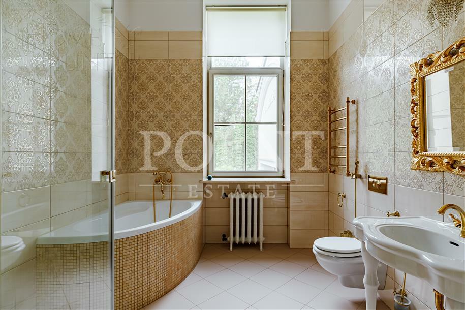 2-этажный коттедж 3 000 м² с отделкой