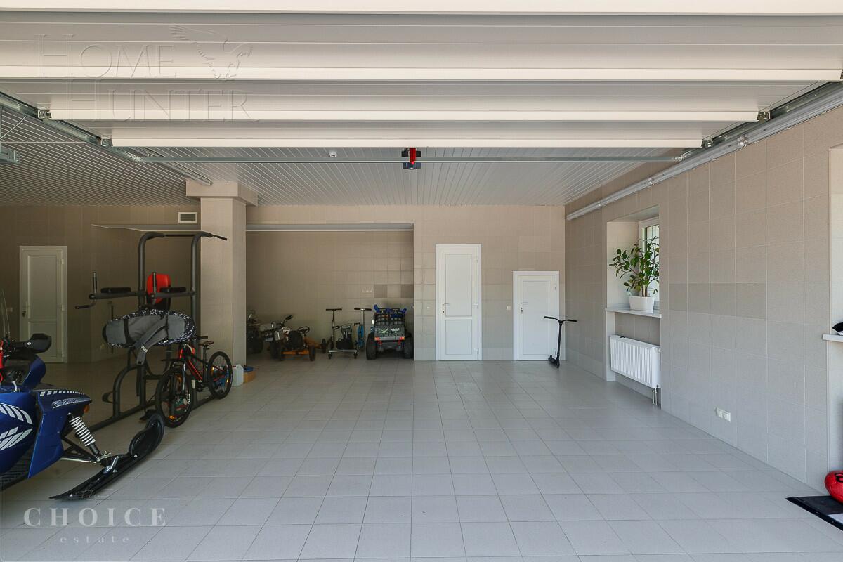 4-этажный коттедж 2 350 м² без отделки