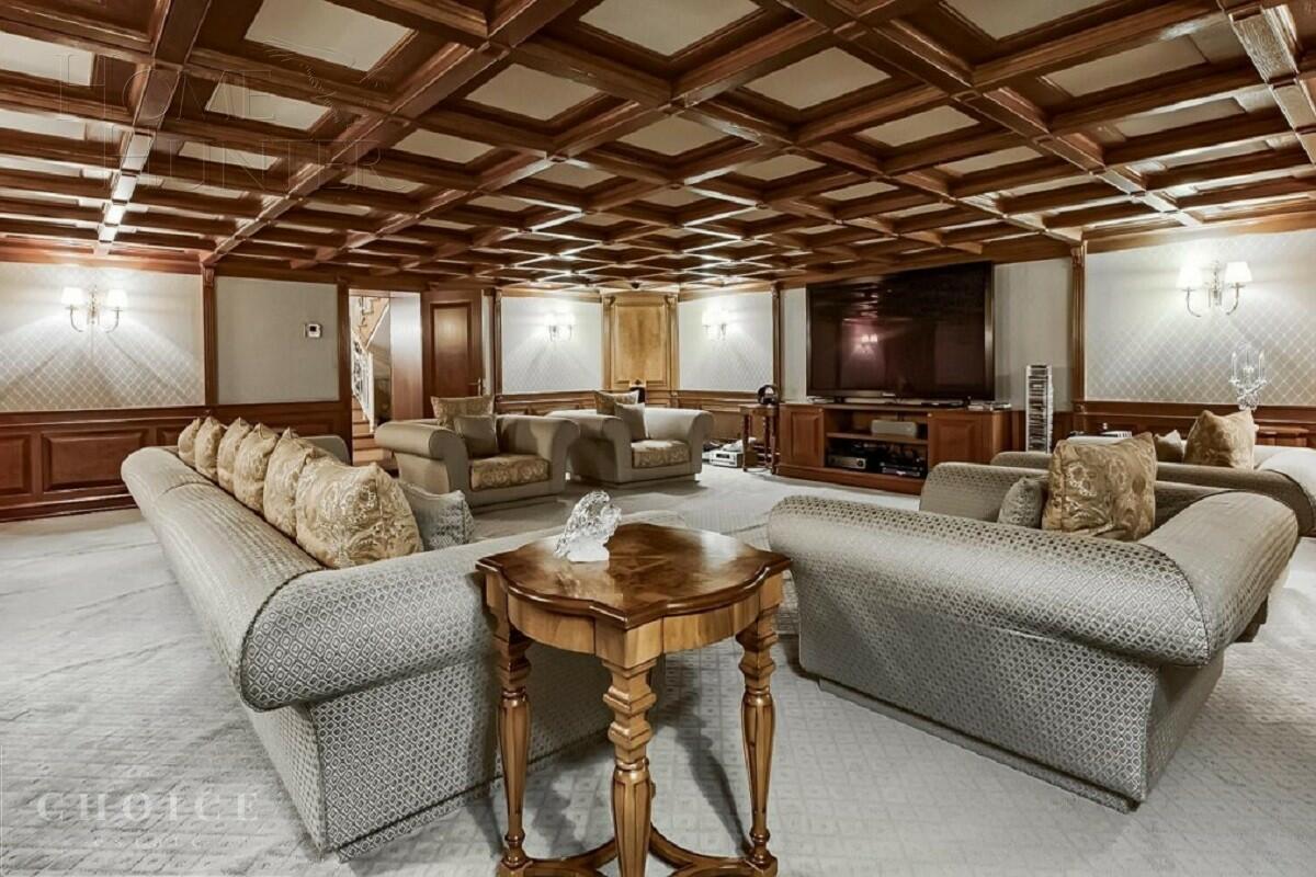 2-этажный коттедж 2 000 м² с отделкой