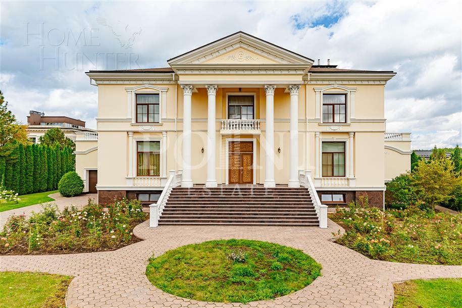 2-этажный коттедж 3 000 м² с отделкой