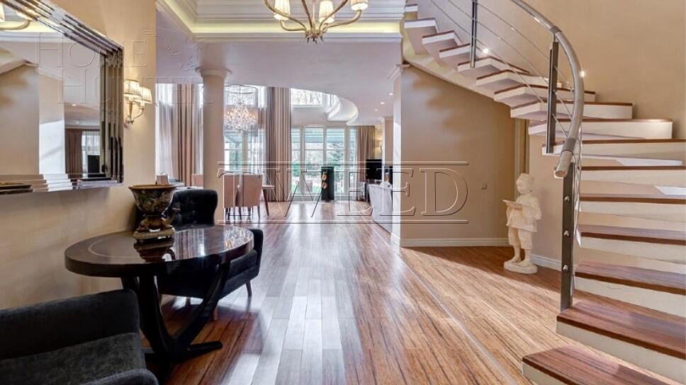 2-этажный коттедж 760 м² с отделкой