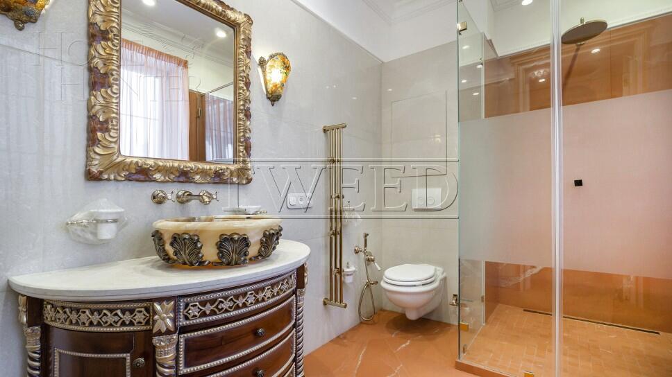 2-этажный коттедж 650 м² с отделкой