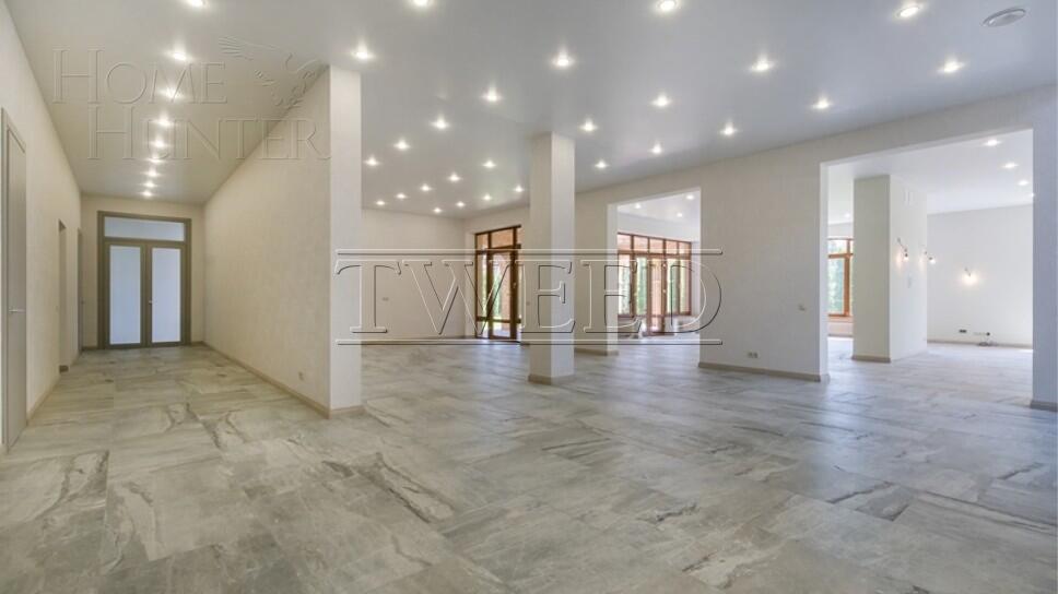 3-этажный коттедж 1 530 м² с отделкой