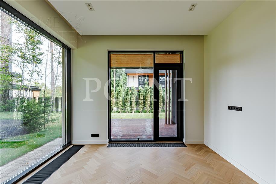 КОТТЕДЖ 368.6 м² с отделкой