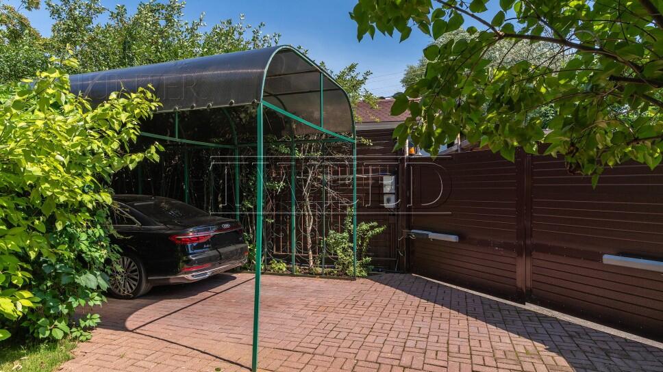 3-этажный коттедж 500 м² с отделкой