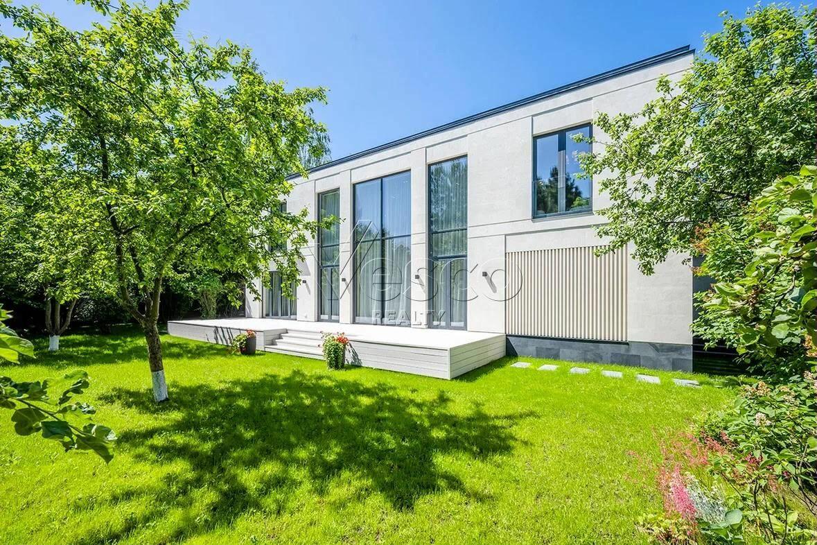 КОТТЕДЖ 450 м² без отделки