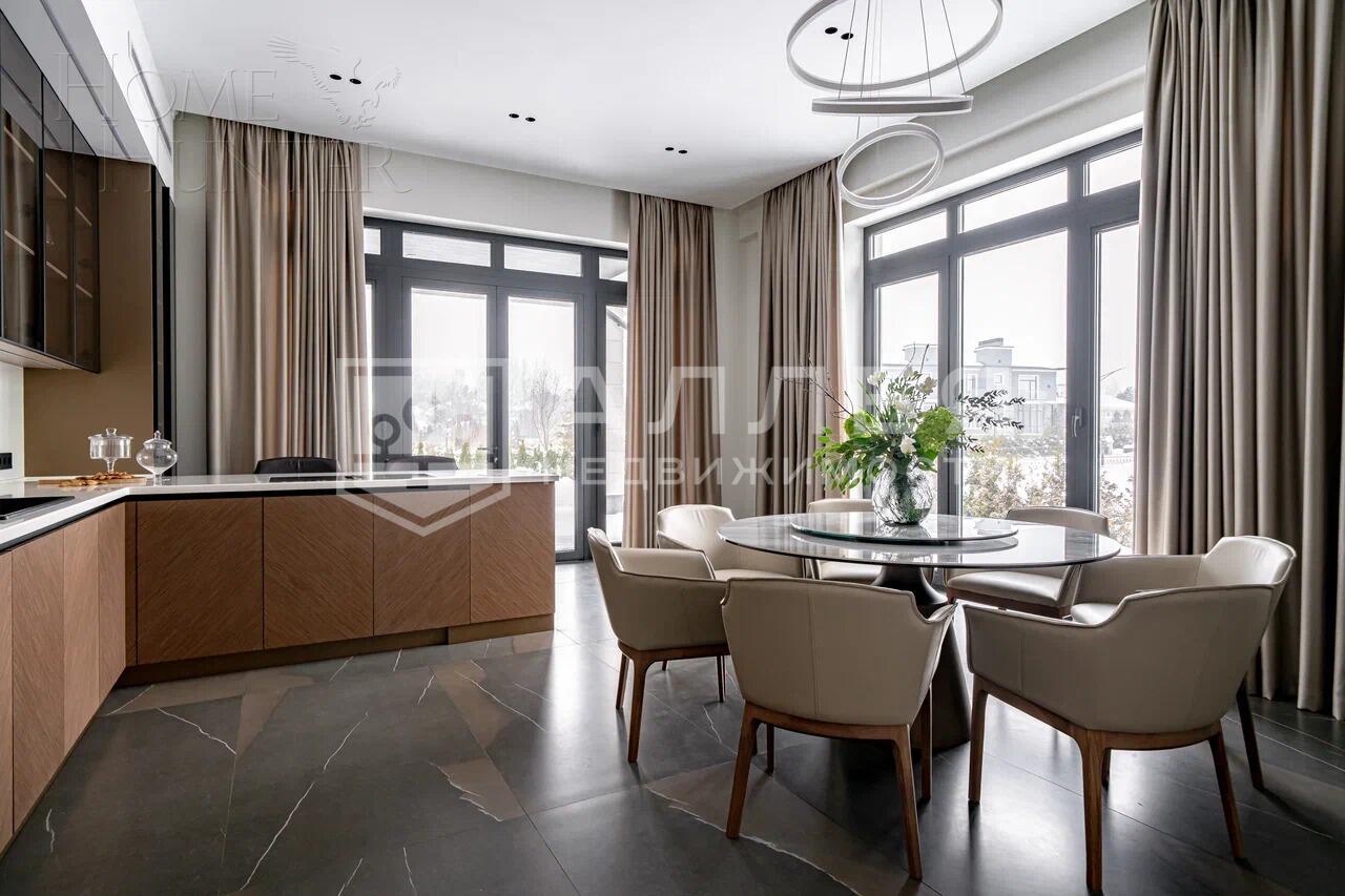2-этажный коттедж 627.9 м² с отделкой
