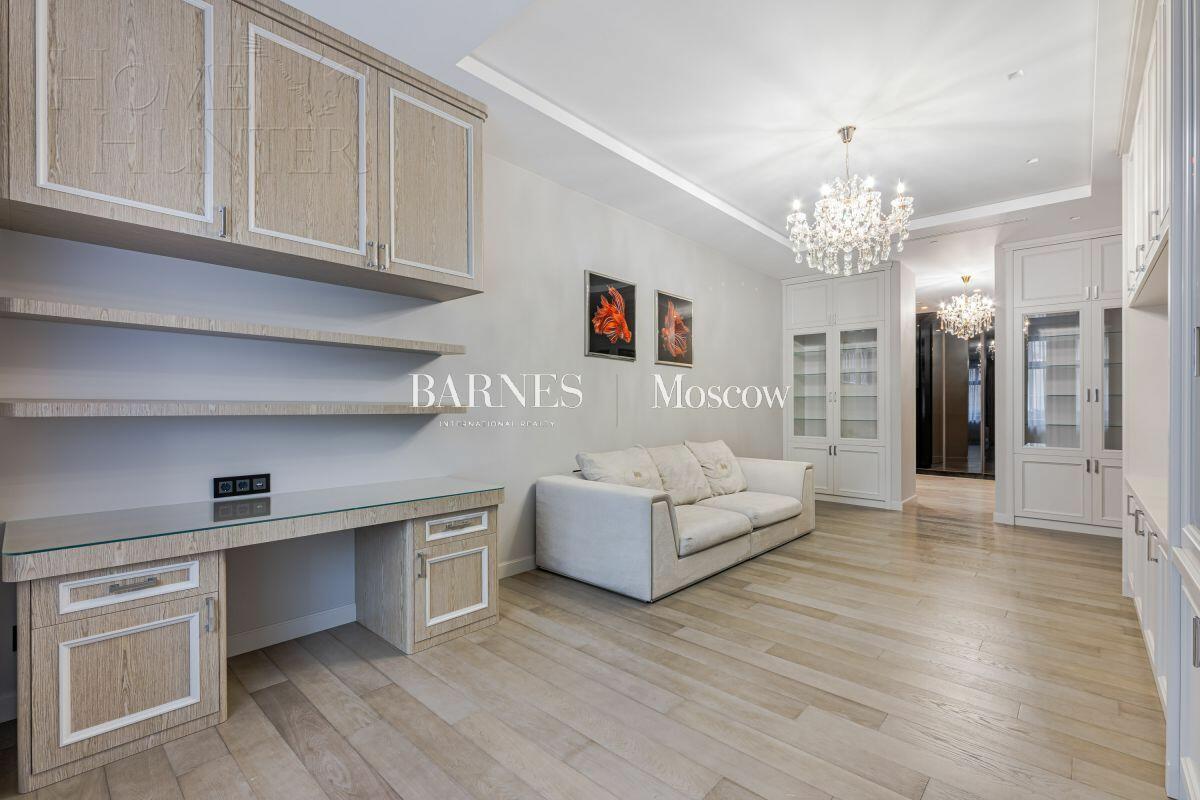 4-КОМН. КВАРТИРА С ОТДЕЛКОЙ 238 М² НА 2 ЭТАЖЕ