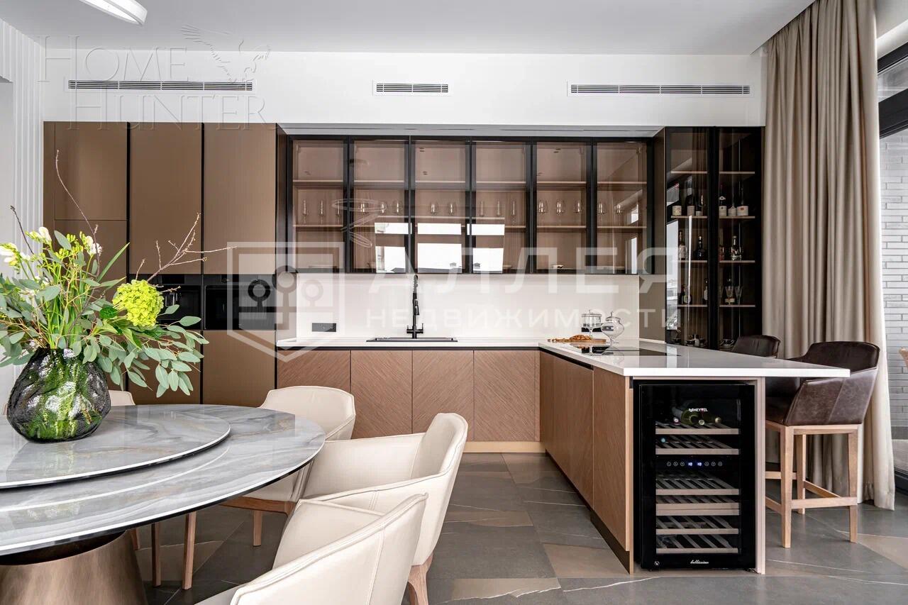 2-этажный коттедж 627.9 м² с отделкой