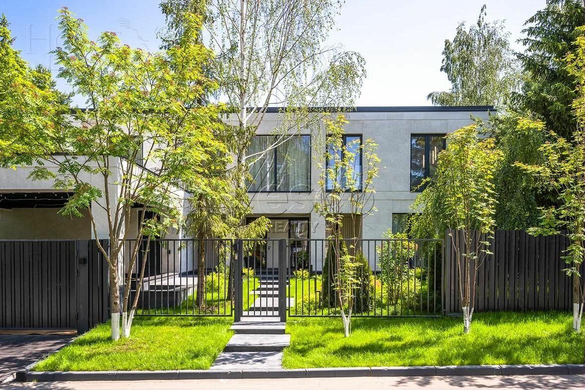 КОТТЕДЖ 450 м² без отделки
