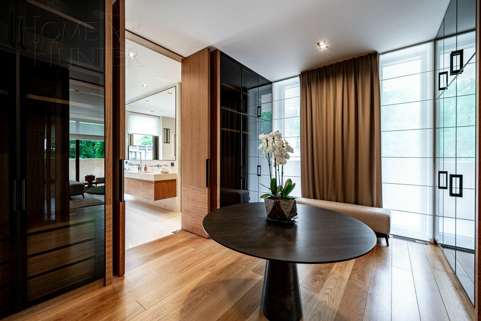 3-этажный коттедж 1 495.4 м² с отделкой