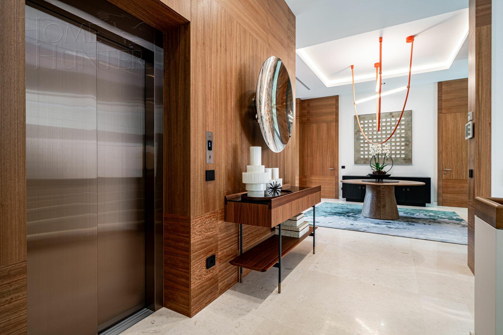 3-этажный коттедж 1 495.4 м² с отделкой
