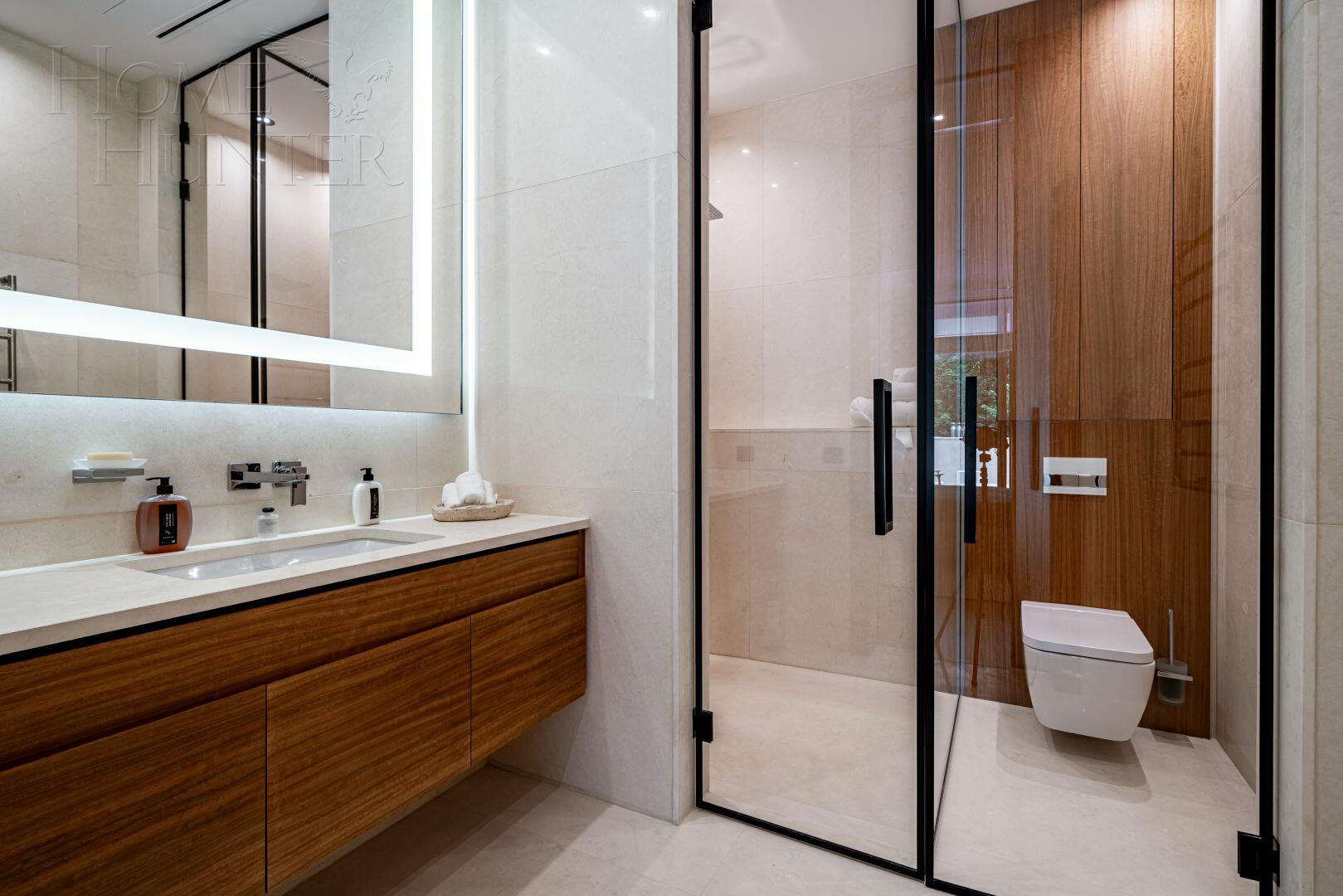 3-этажный коттедж 1 495.4 м² с отделкой