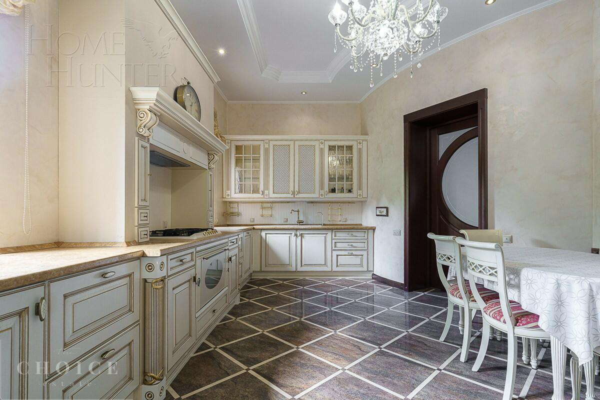 КОТТЕДЖ 1 200 м² с отделкой