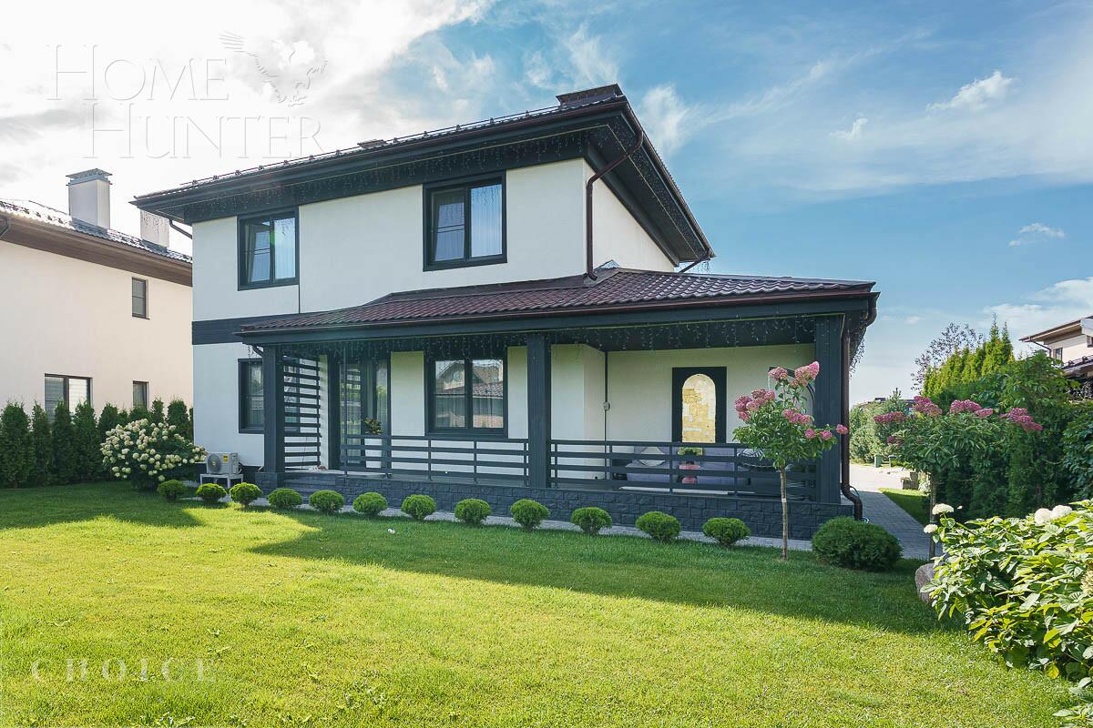 2-этажный коттедж 240 м² с отделкой