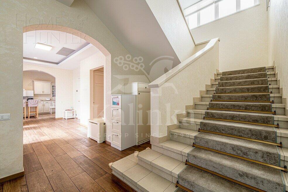 3-УРОВНЕВЫЙ ТАУНХАУС С ОТДЕЛКОЙ 525 М² НА 1 ЭТАЖЕ