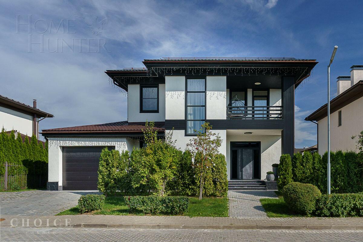 2-этажный коттедж 240 м² с отделкой