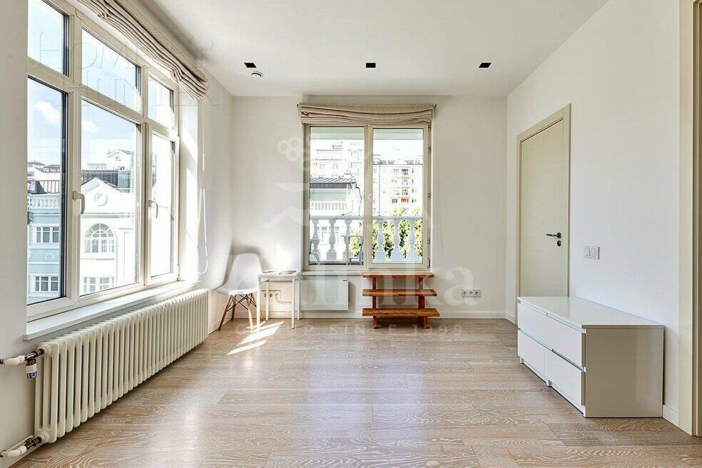 3-УРОВНЕВЫЙ ТАУНХАУС С ОТДЕЛКОЙ 525 М² НА 1 ЭТАЖЕ