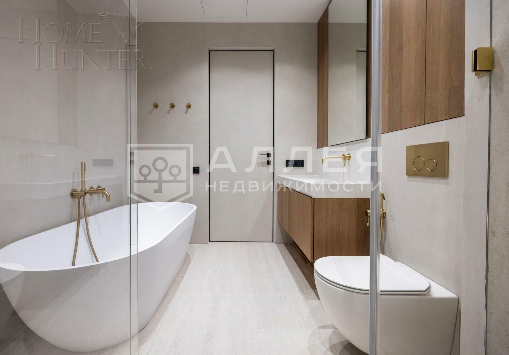 3-этажный таунхаус 250 м² с отделкой