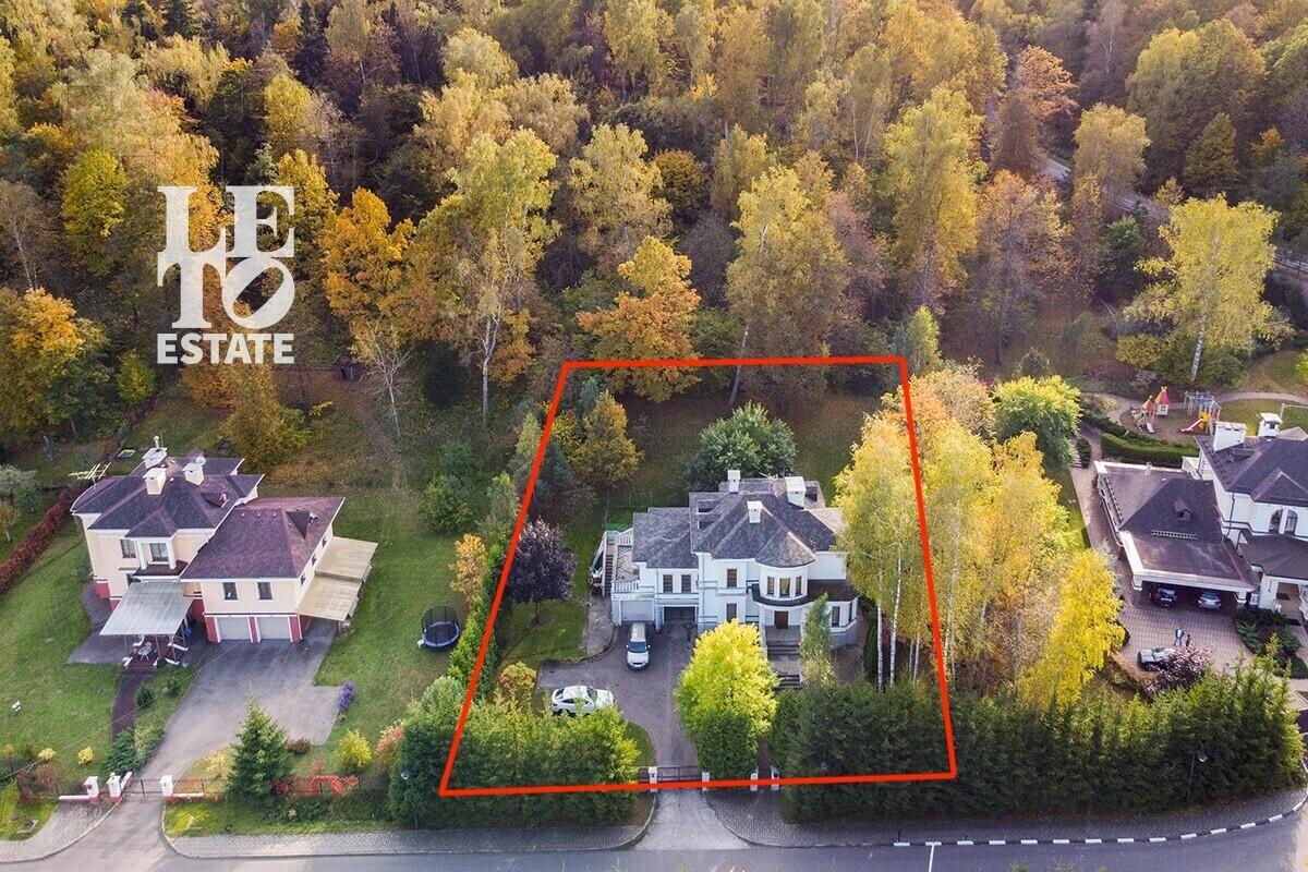 КОТТЕДЖ 364.5 м² с отделкой