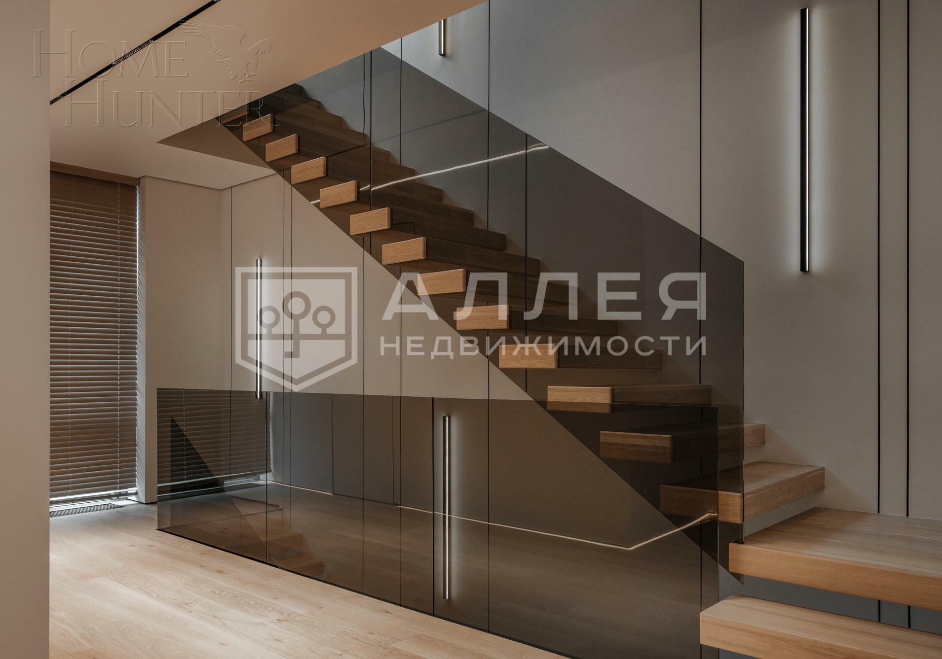 3-этажный таунхаус 250 м² с отделкой