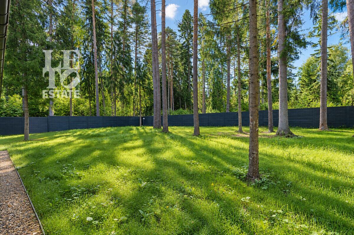 1-этажный коттедж 310 м² без отделки