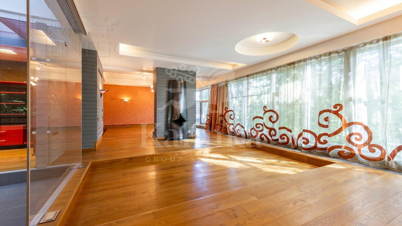 3-этажный коттедж 1 500 м² с отделкой
