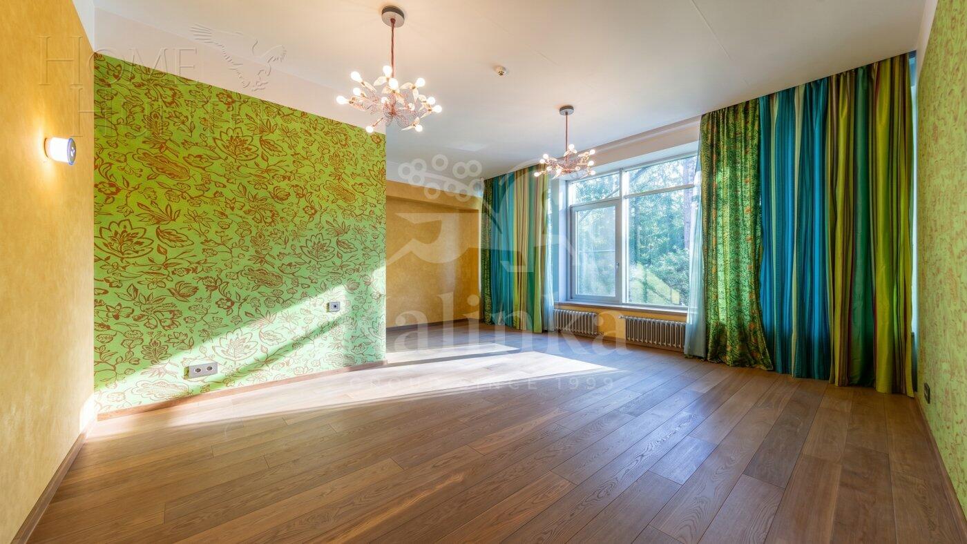 3-этажный коттедж 1 500 м² с отделкой