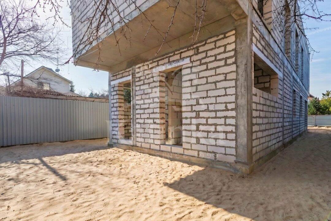 2-этажный коттедж 306 м² без отделки